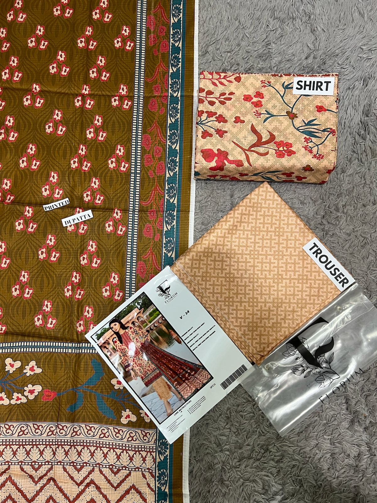 FLORUM LAWN THREE PIECE