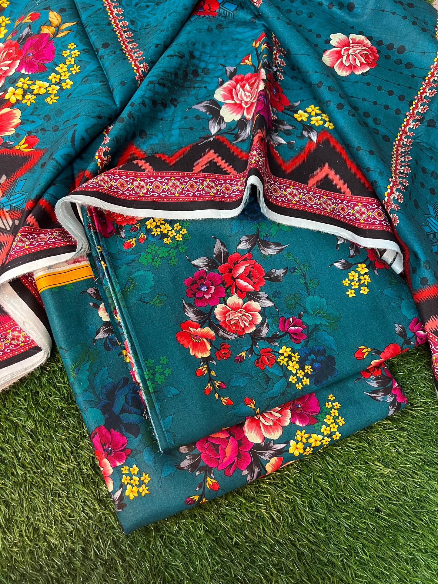 SAHAR DIGITAL LAWN THREE PIECE