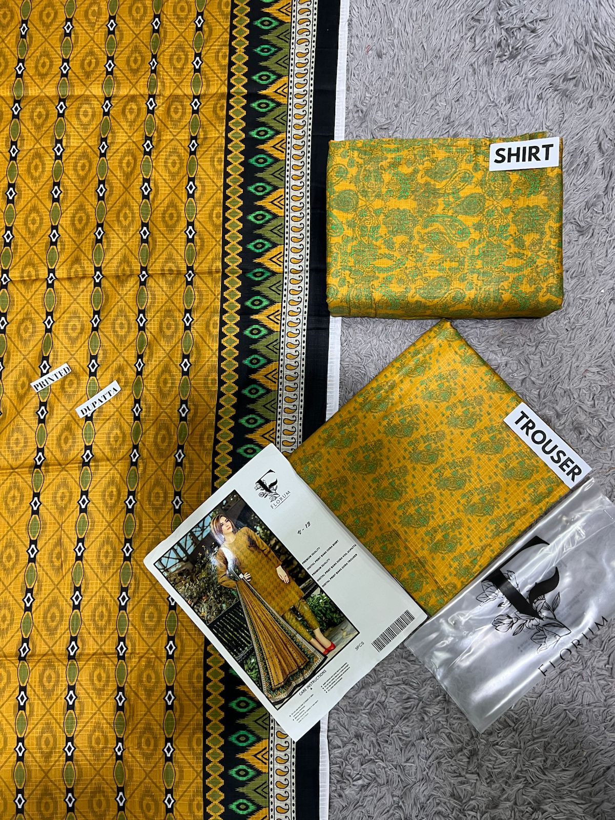 FLORUM LAWN THREE PIECE