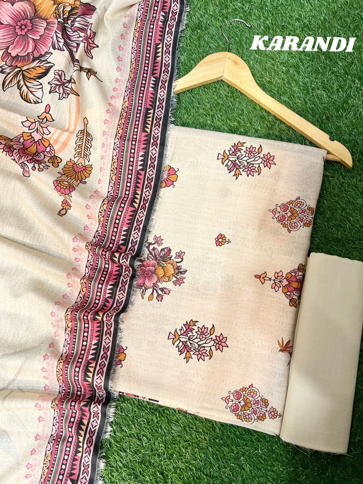 ZELLBURY KARANDI THREE PIECE