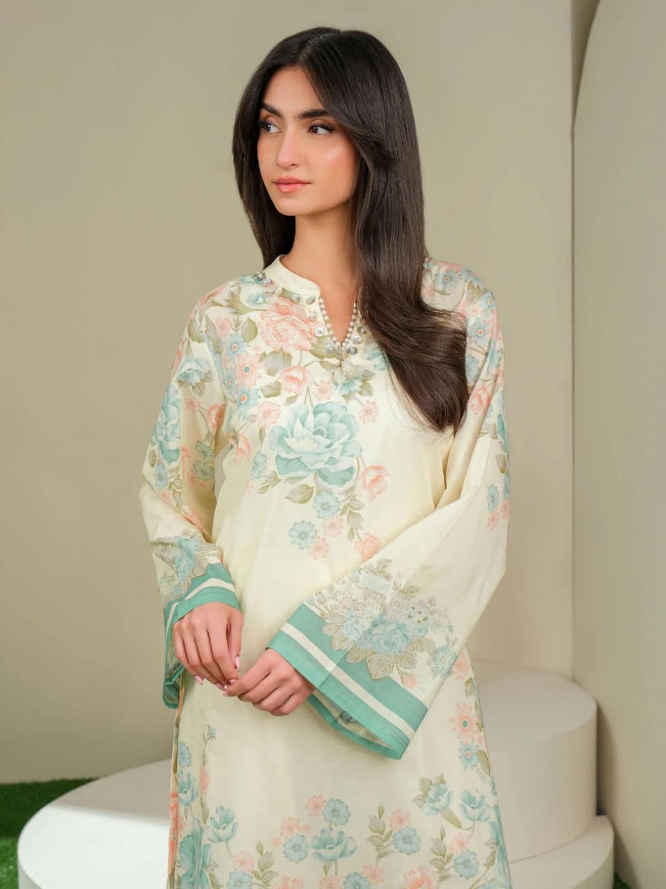 LIMELIGHT KARANDI THREE PIECE