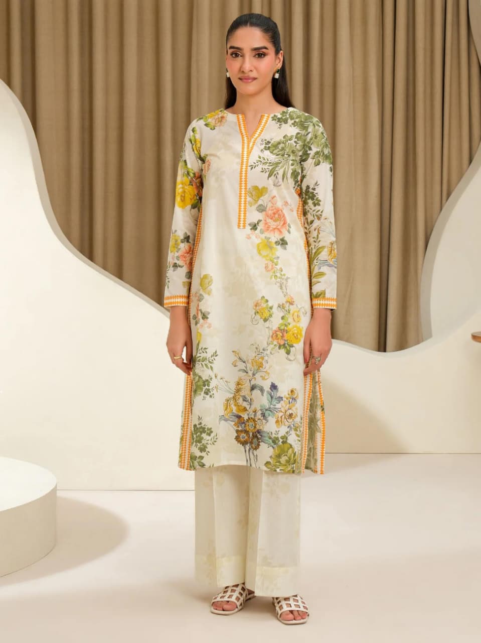 LIMELIGHT KARANDI THREE PIECE