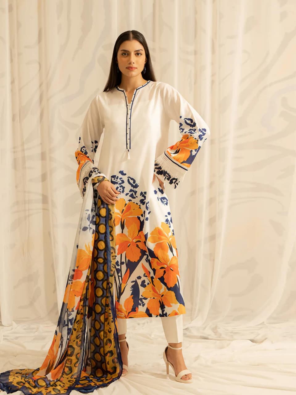 LIMELIGHT KARANDI THREE PIECE