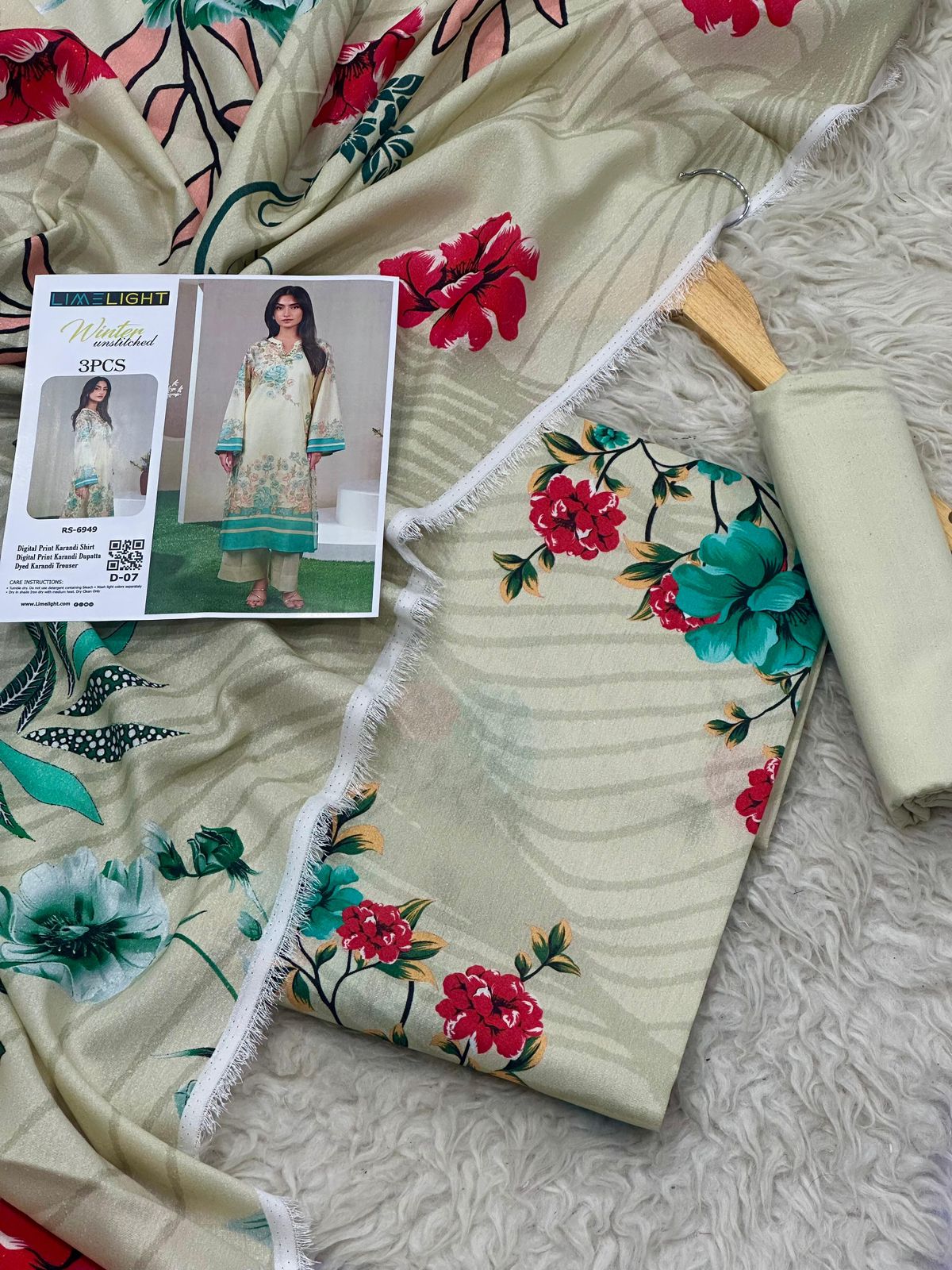 LIMELIGHT KARANDI THREE PIECE