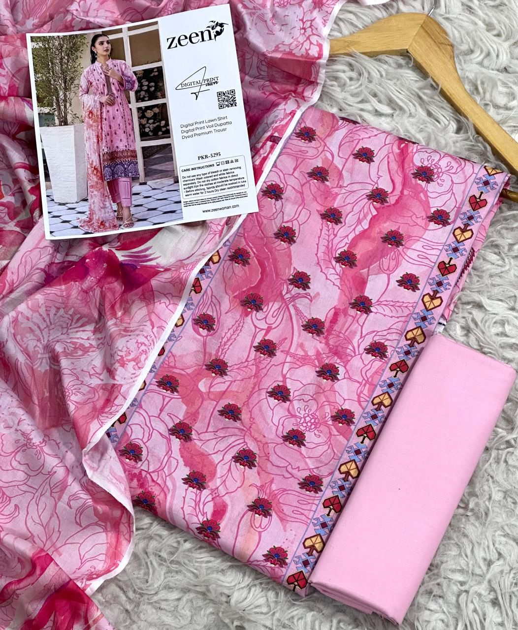 3 PIECE - ZEEN  LAWN THREE PIECE